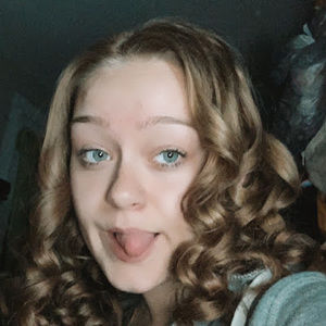 Meet your Posher, Holly